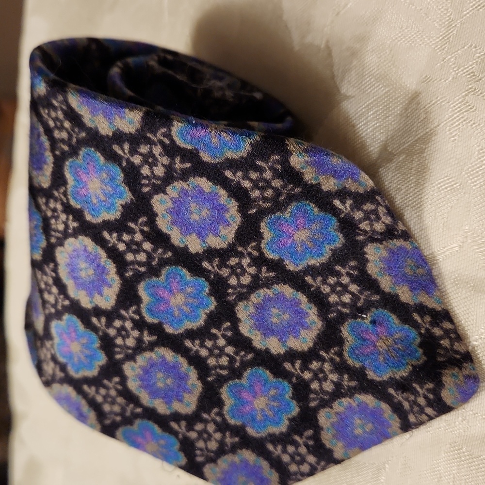 Oleg Cassini Vintage Silk Tie